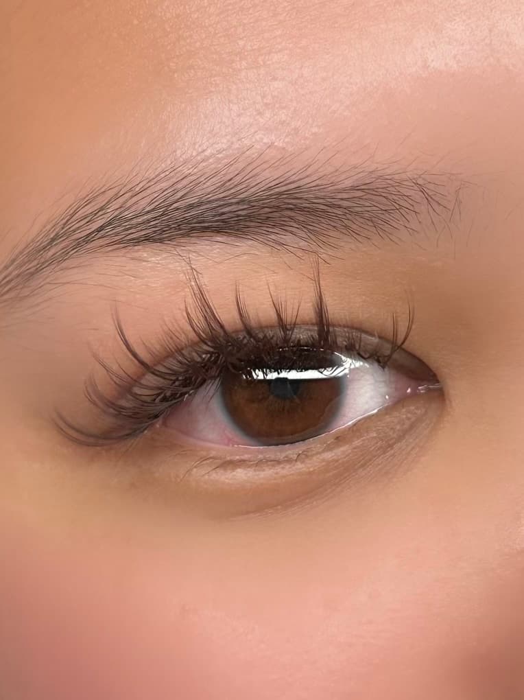 Lash close-up 1