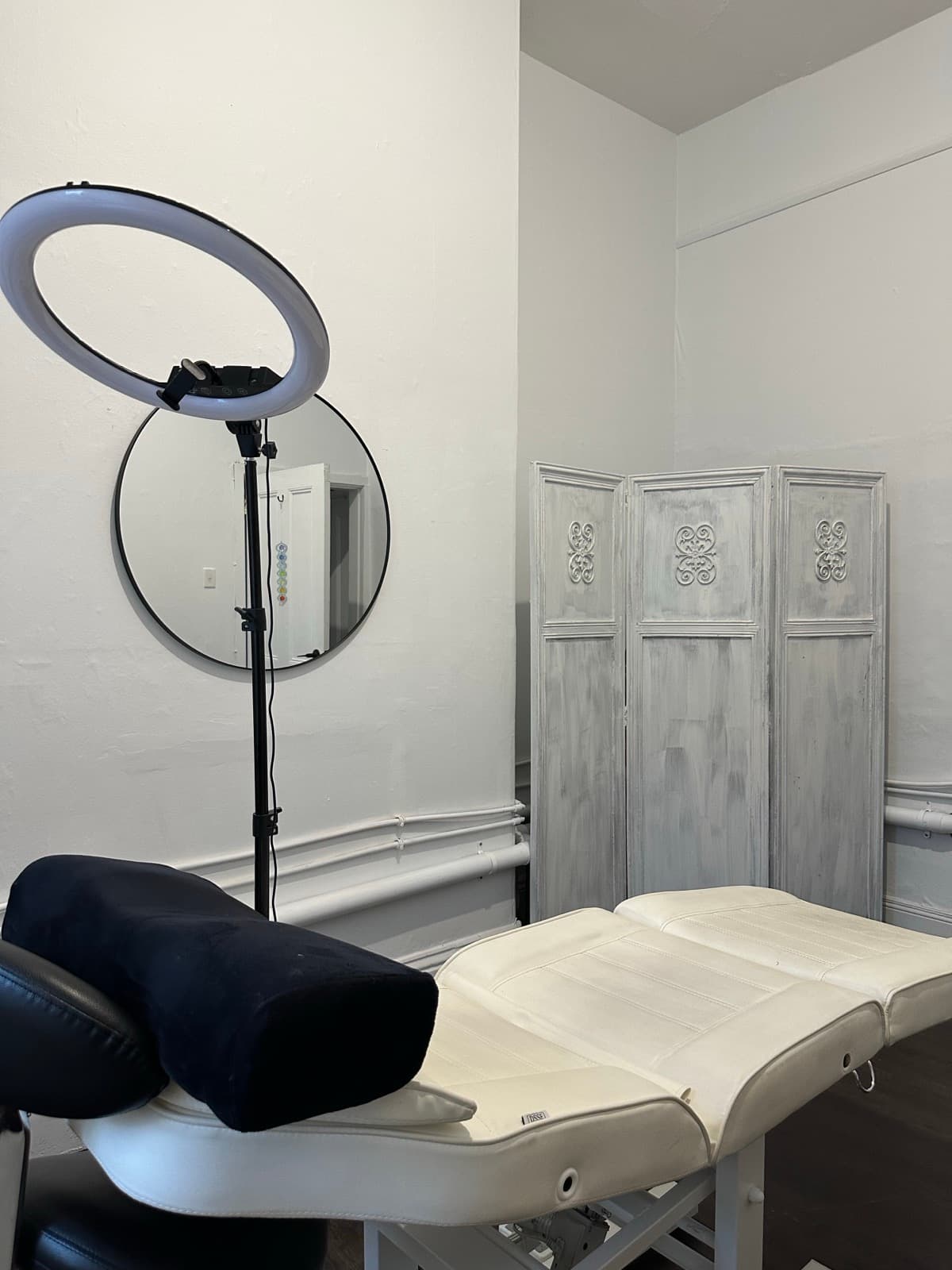 Bratty Blinks South Melbourne studio